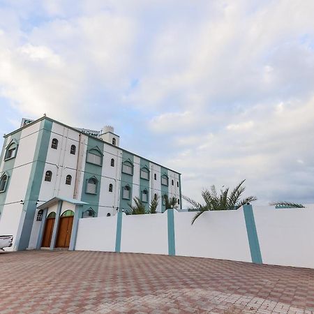 Super Oyo 110 Ras Al Hadd Guest House Εξωτερικό φωτογραφία